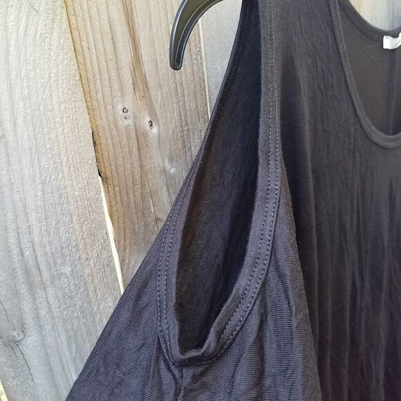 Small Black Cold Shoulder Tee Shirt by Acemi Women's Scooped Bottom NWOT - Picture 2 of 8